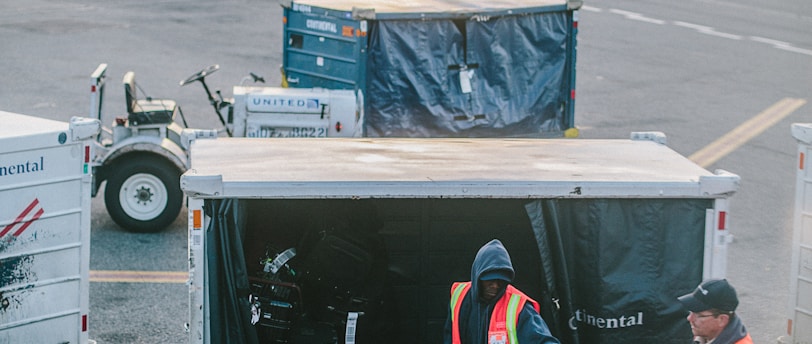 Emirates Airlines: Unveiling the Pros, Cons, and Pricing of a Global Aviation Giant